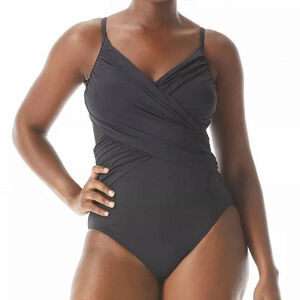 Coco Reef Contours Sterling Bra-Sized One-Piece Swimsuit Black size 10 34C/D NWT
